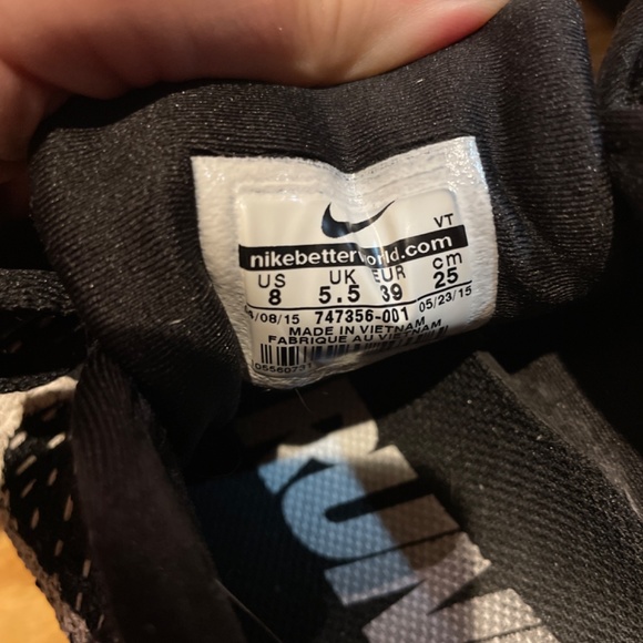 Women 8 Two Pairs Nike Lunaglide 7 Athletic Shoes Sneakers- Both are identical p - Picture 4 of 4